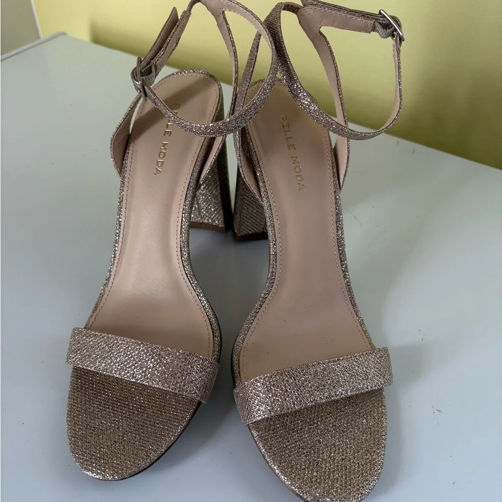 Pelle Moda Sparkly Ankle Strap Metallic Block Heels 9.5